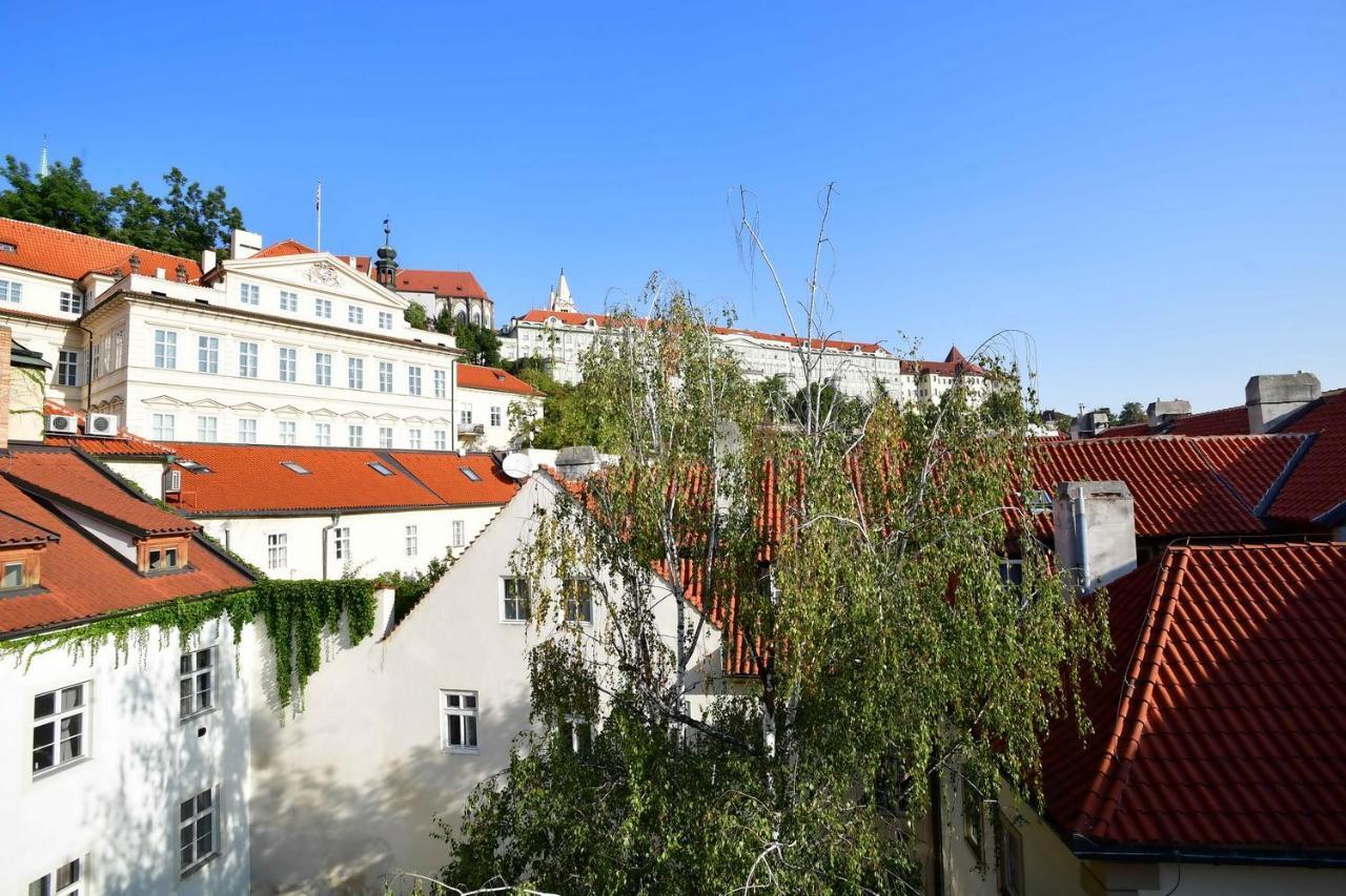Lovely Little Cosy Apt In Prague Exterior photo