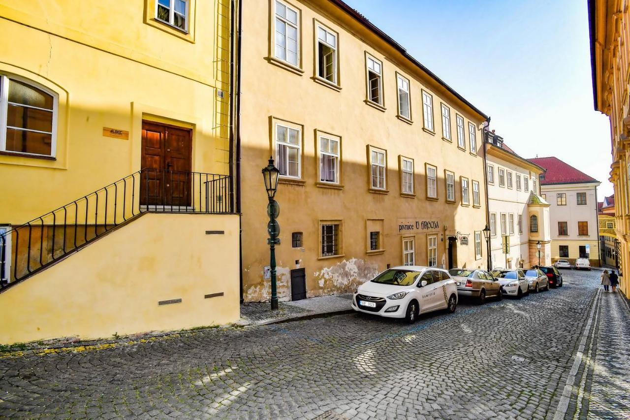 Lovely Little Cosy Apt In Prague Exterior photo