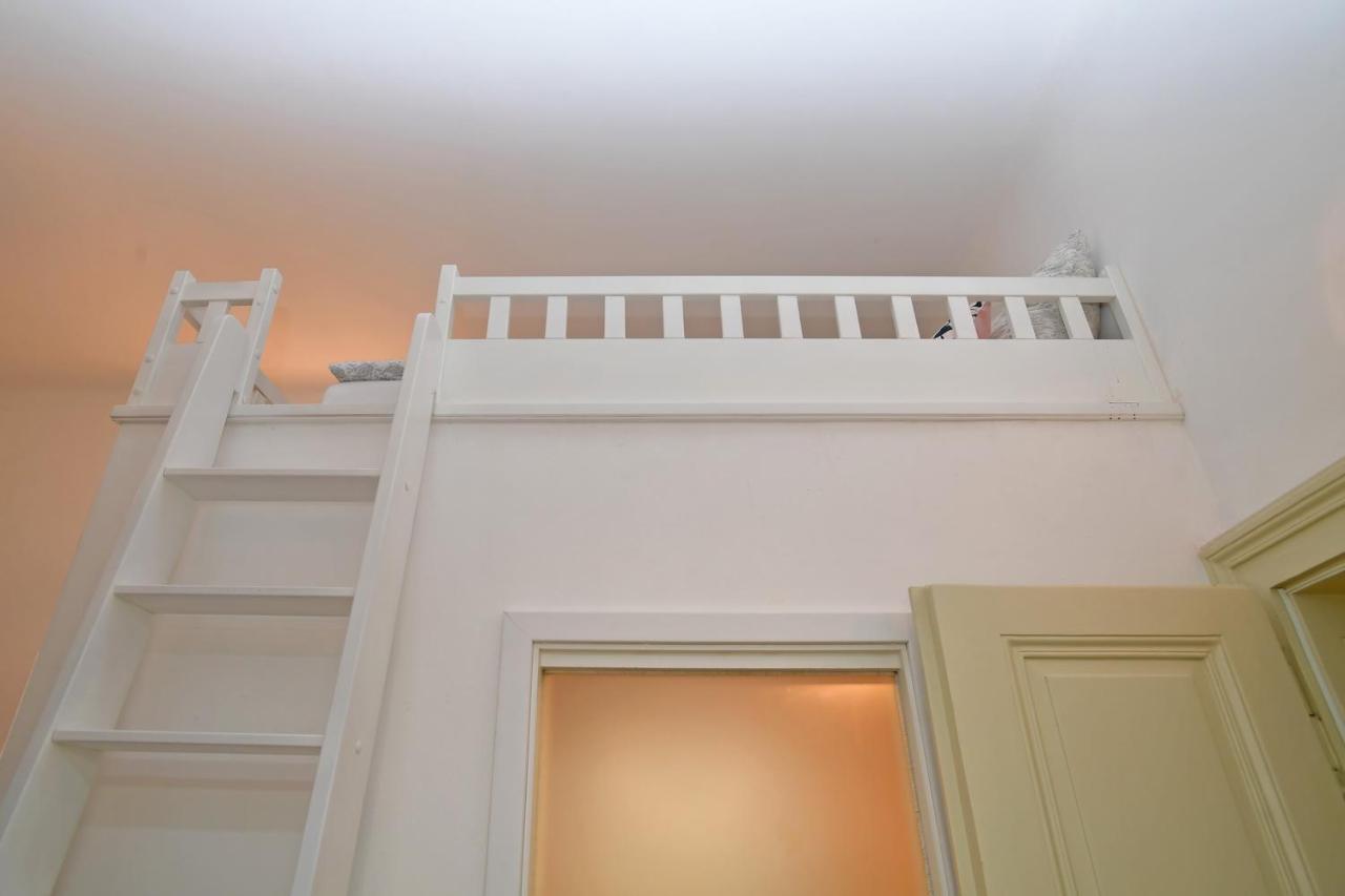 Lovely Little Cosy Apt In Prague Exterior photo