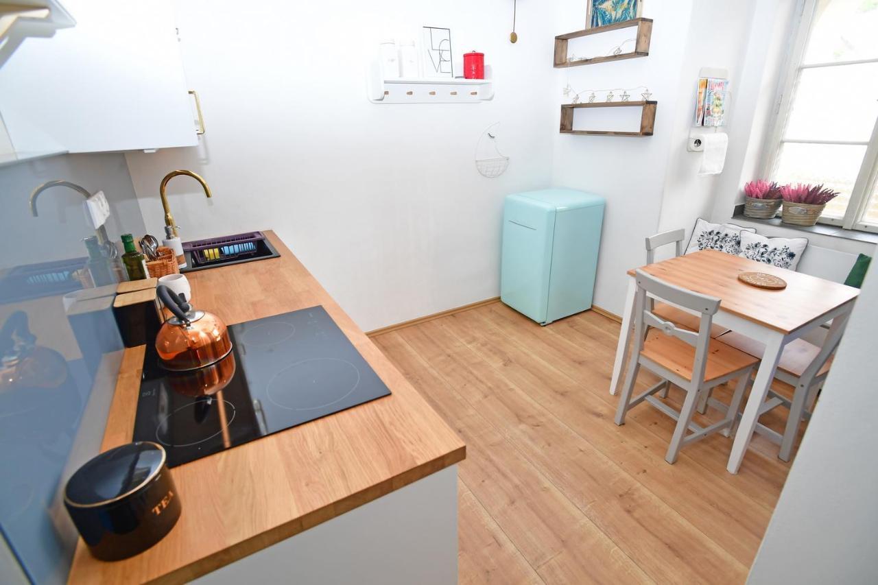 Lovely Little Cosy Apt In Prague Exterior photo