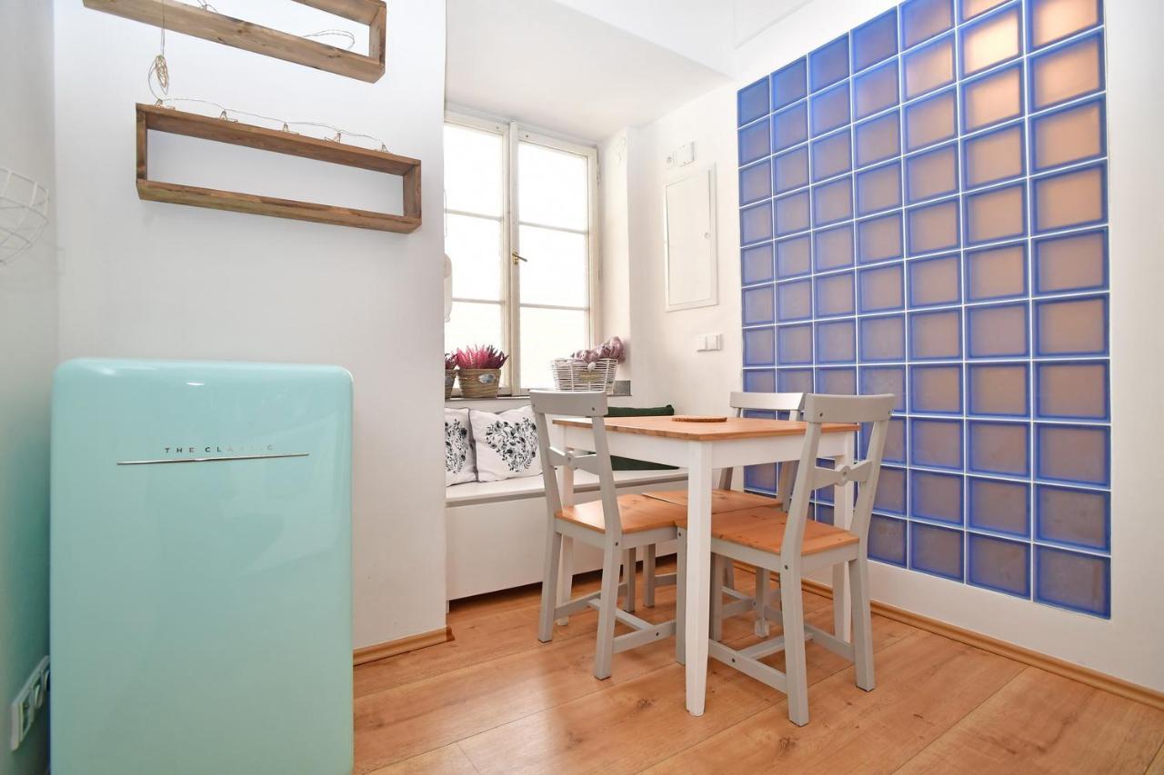 Lovely Little Cosy Apt In Prague Exterior photo